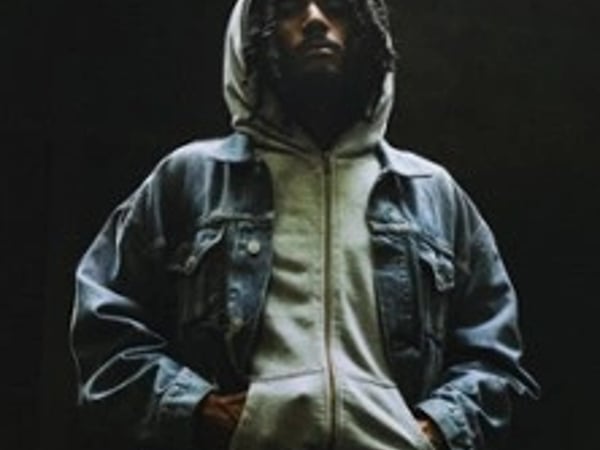 Yvnnis