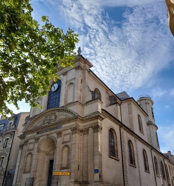 Visite libre d'un temple protestant, ancienne église des Prémontrés