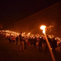 Visite théâtralisée aux flambeaux dans les remparts