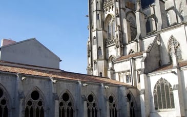 Les mystères d'un joyau gothique au passé épiscopal