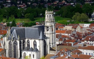 À la découverte d'une collégiale de style gothique et d'inspiration champenoise