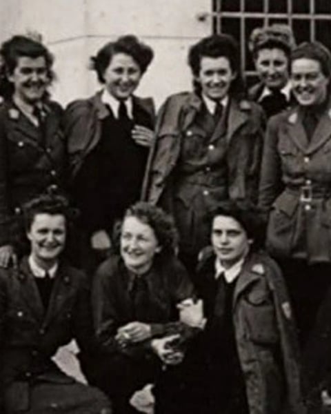 Les filles de l'escadron bleu